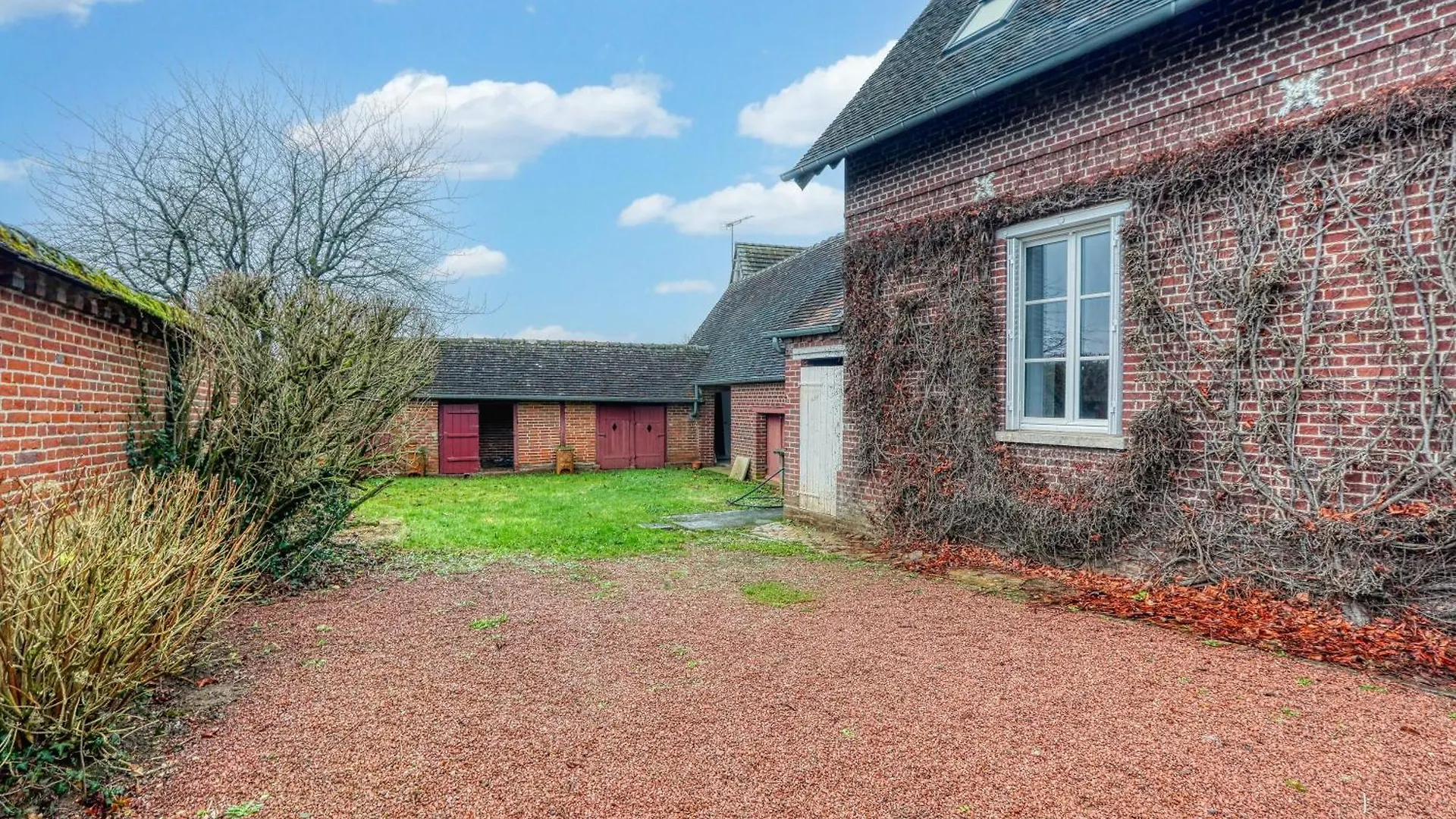 Maison Spacieuse Pour 8 Personnes Avec Jardin Saint-Germain-la-Poterie 0*,  France